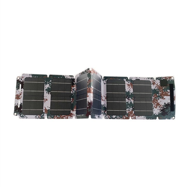 40W taitettava aurinkopaneeli ulkona